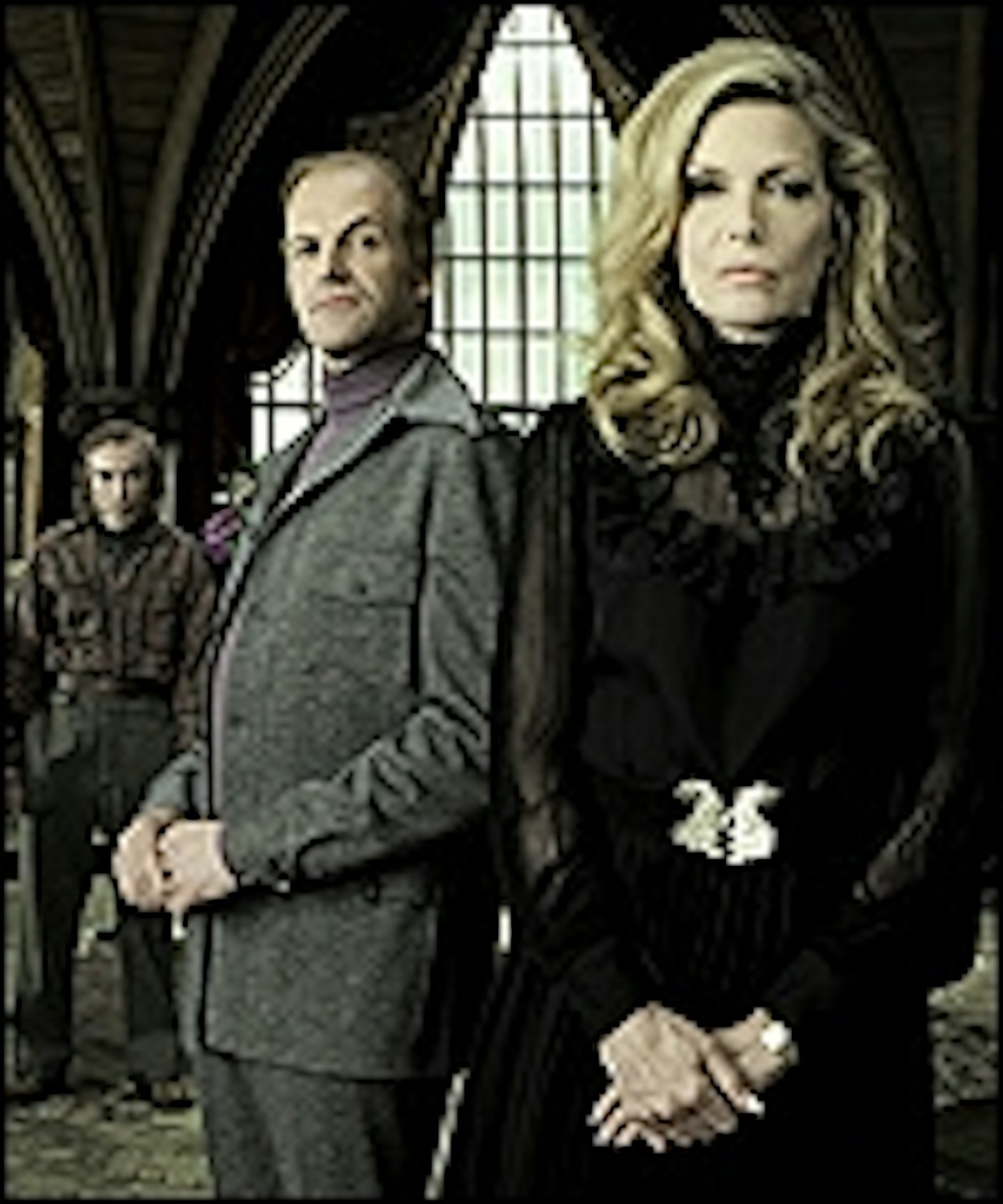 First Official Dark Shadows Pic Arrives