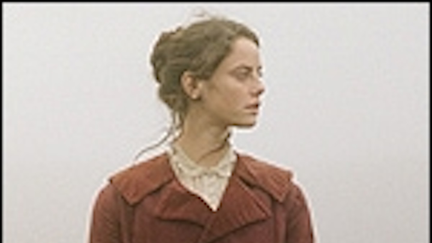 Scodelario Learns Truth About Fishes