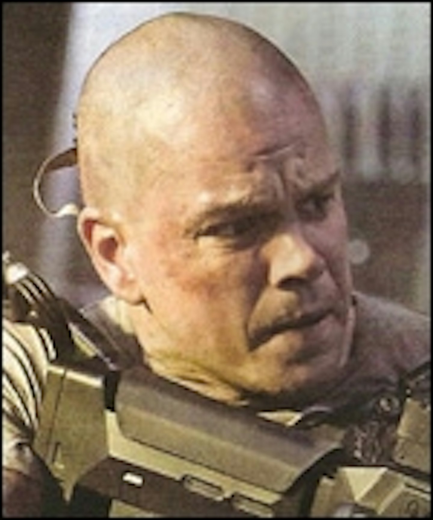 Matt Damon Takes Aim In Elysium Shot