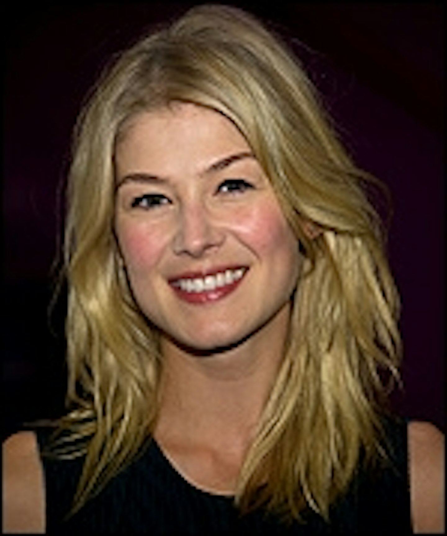 Rosamund Pike Finds The World's End