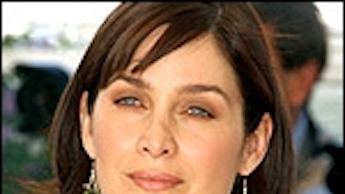 Carrie-Anne Moss Feels Compulsion