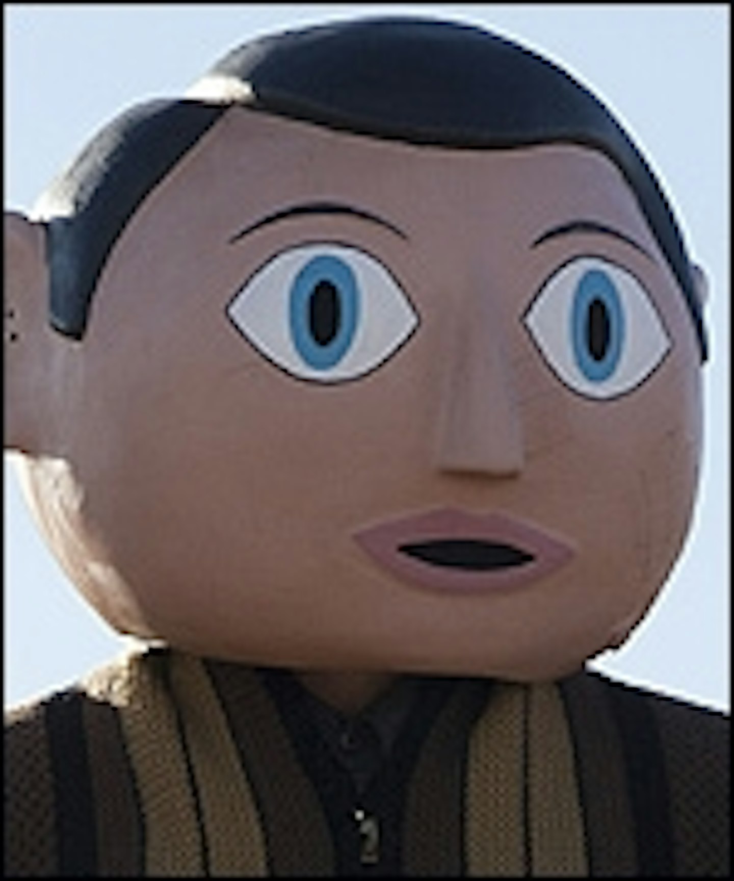 First Pic Of Michael Fassbender In Frank