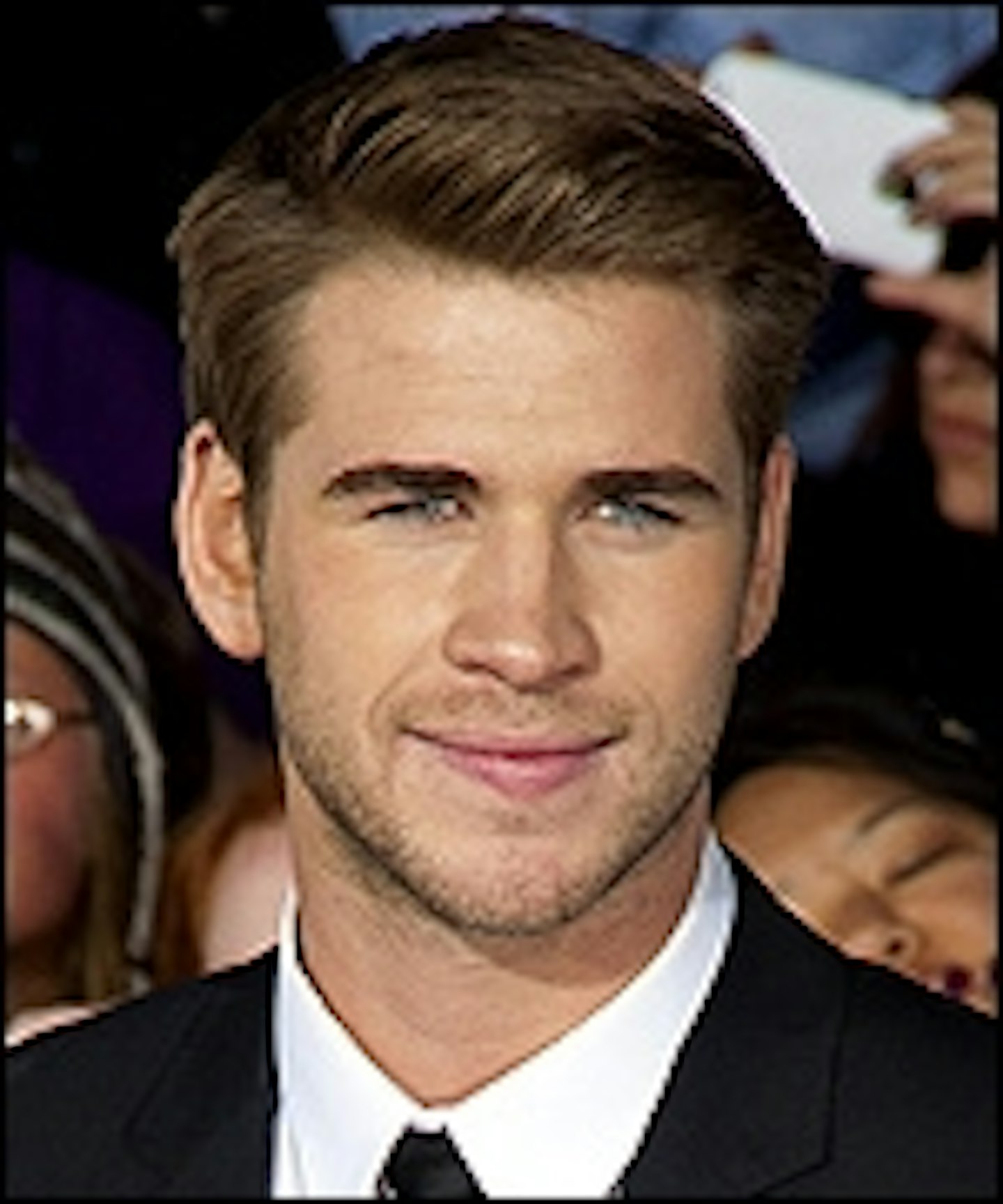 Liam Hemsworth Offered The Lead In The Independence Day Sequel