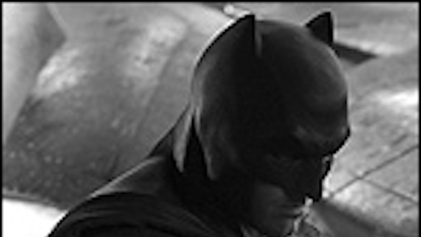 First Look At Ben Affleck As Batman, In The Batsuit