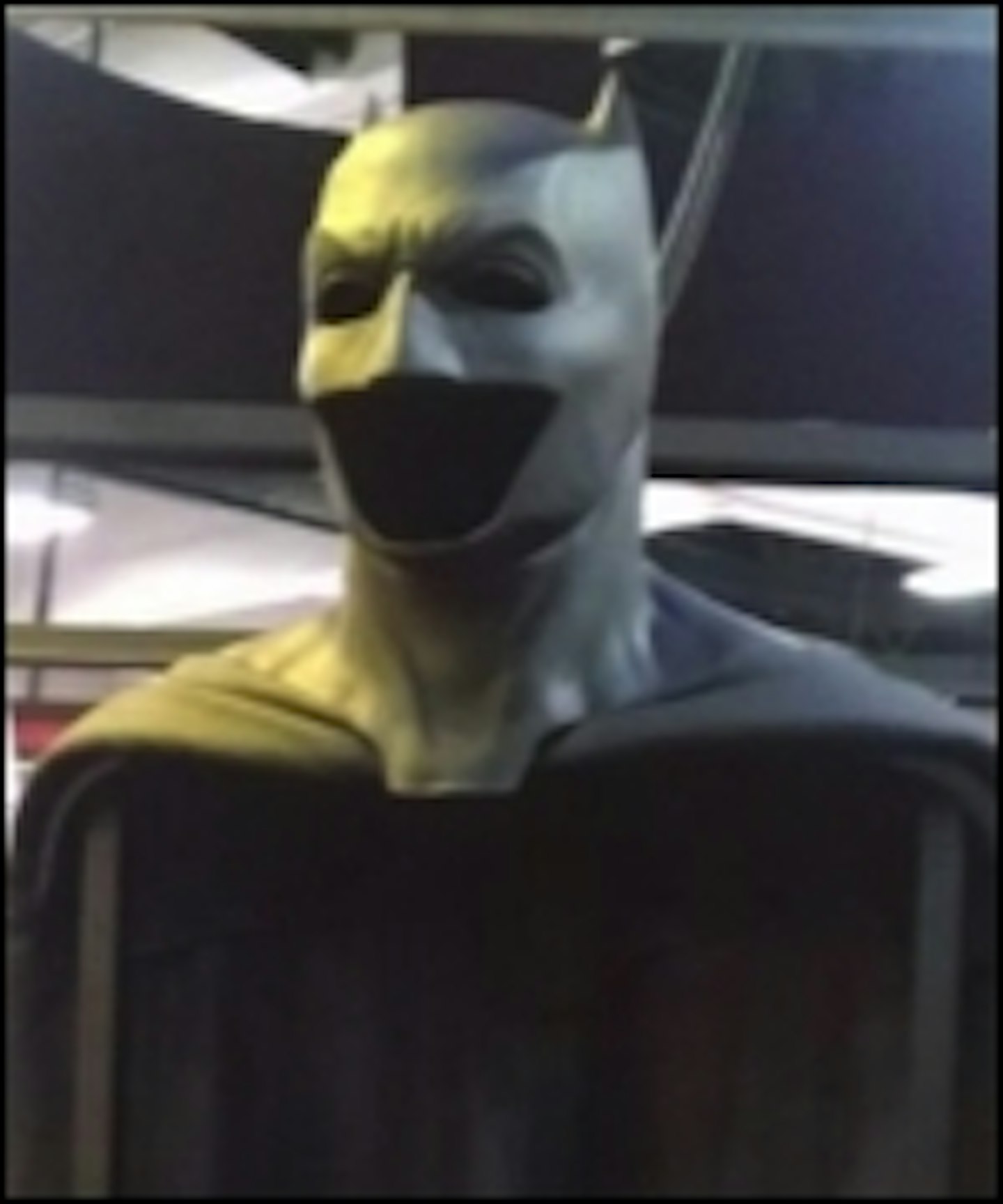 Ben Affleck's Batman V Superman Cowl Revealed