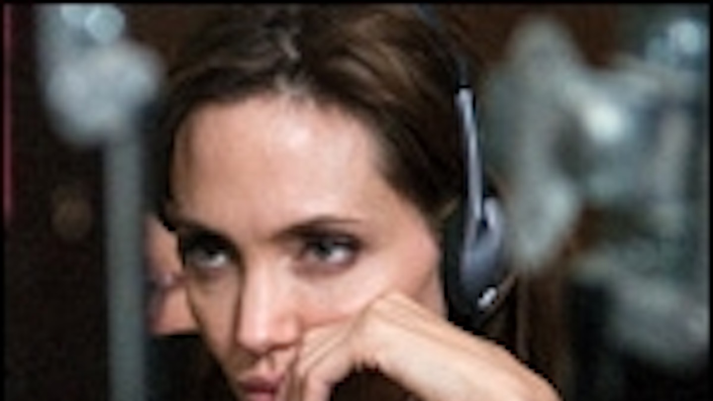 Angelina Jolie Directing Cambodian Drama For Netflix 