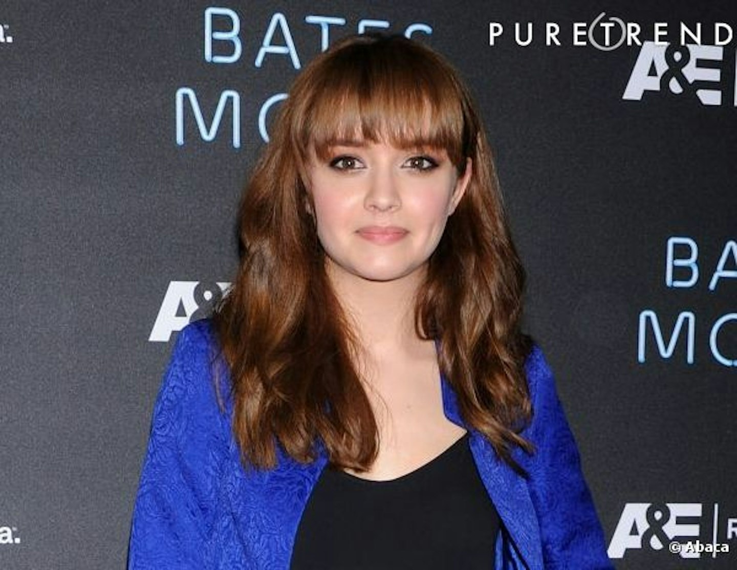 Olivia Cooke Dabbles With Ouija