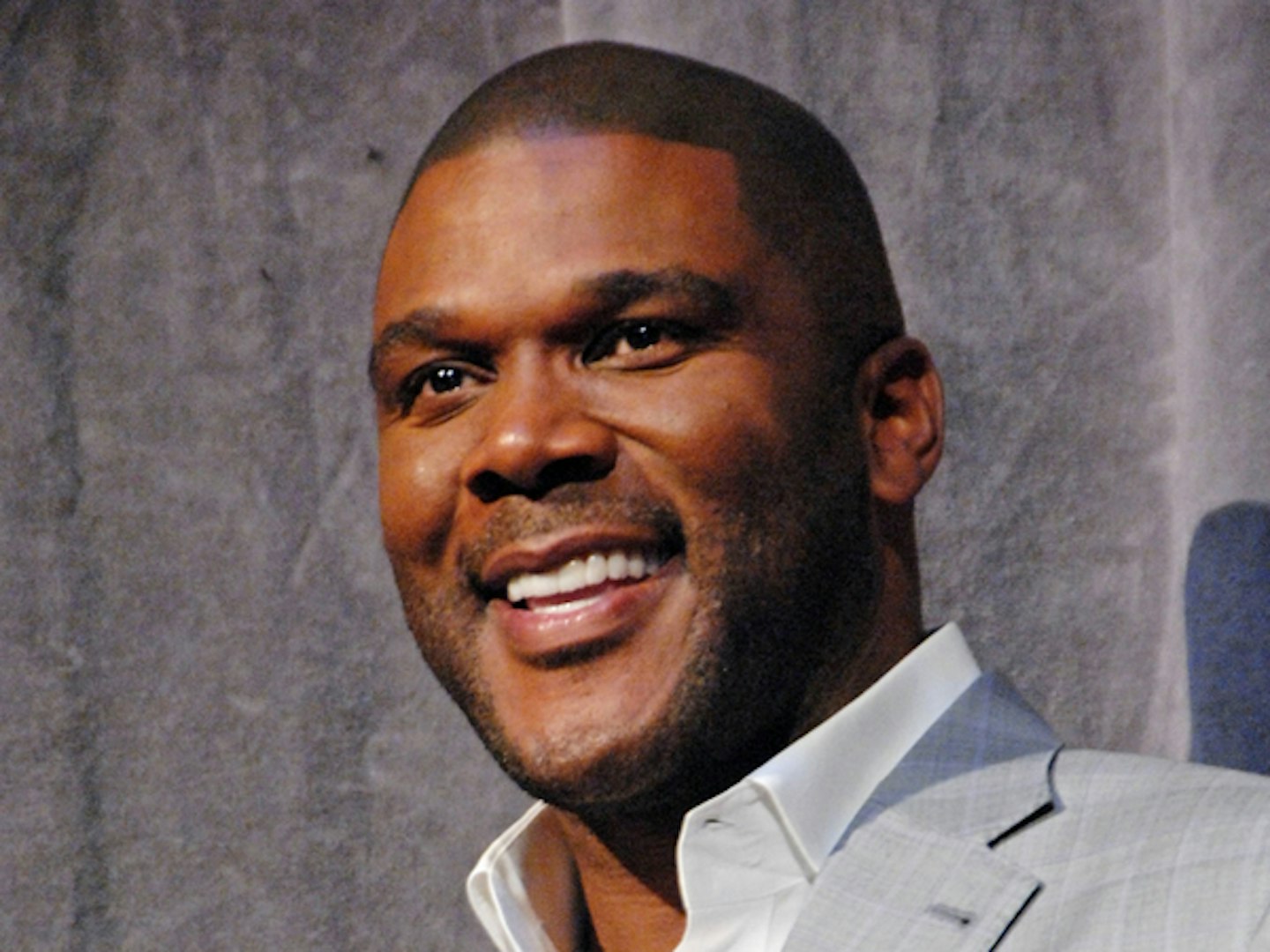 Tyler Perry Opens Single Moms Club