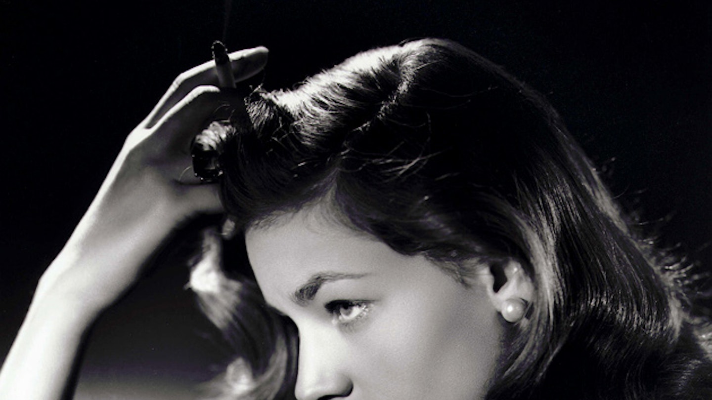 Lauren-Bacall-Dies