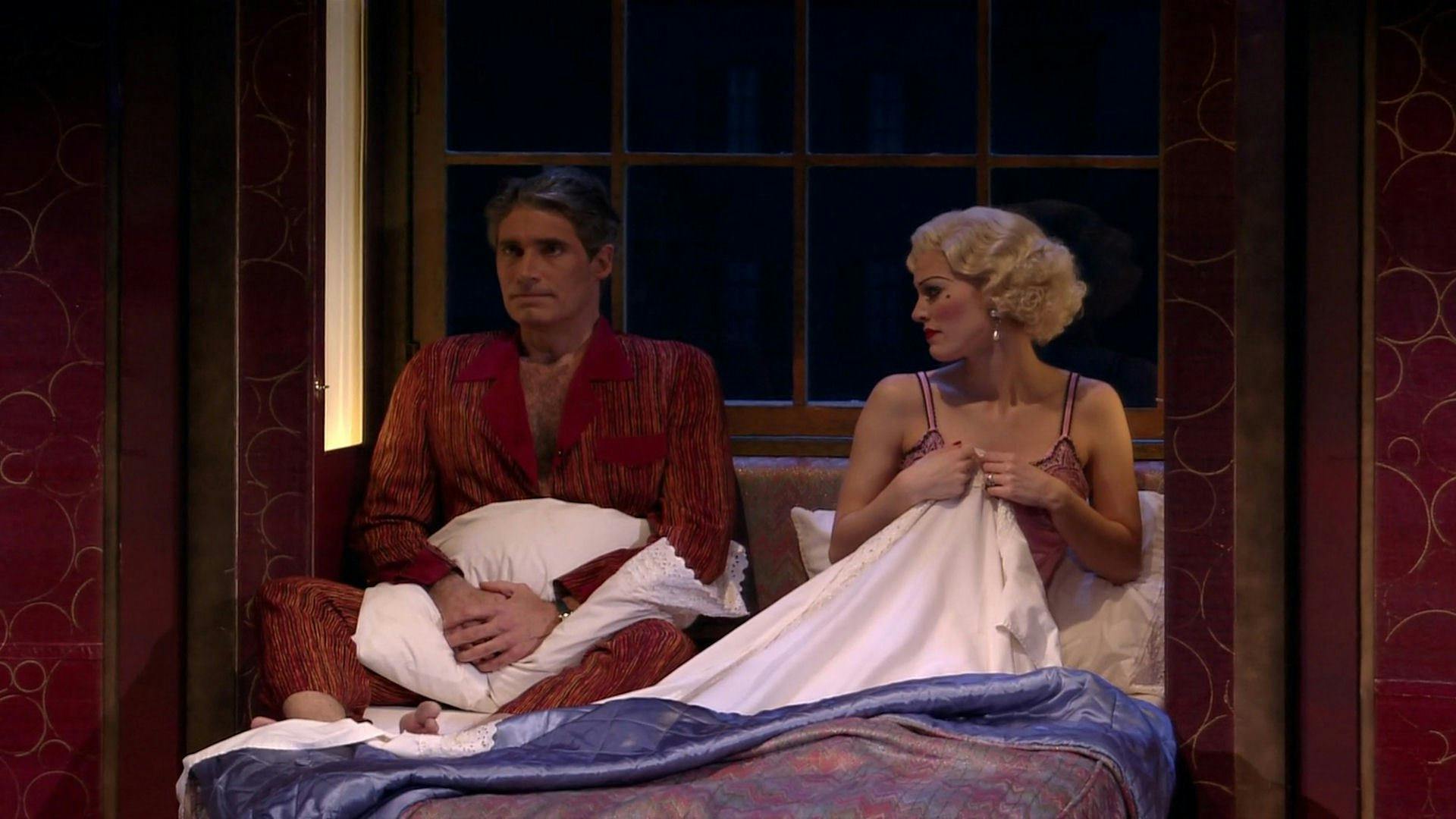 Victor/Victoria Review Movie Empire