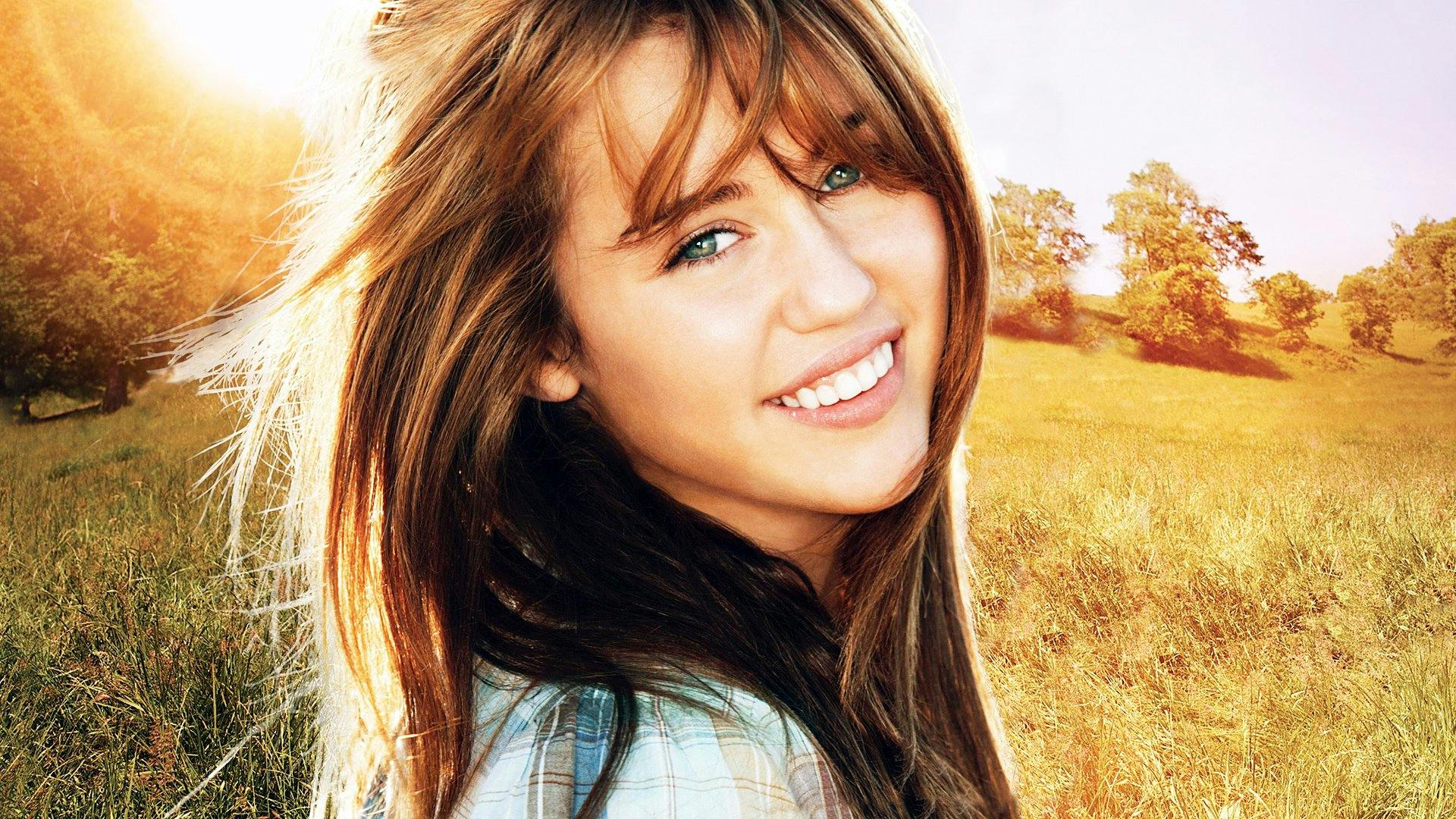 Hannah Montana: The Movie Review | Movie - Empire