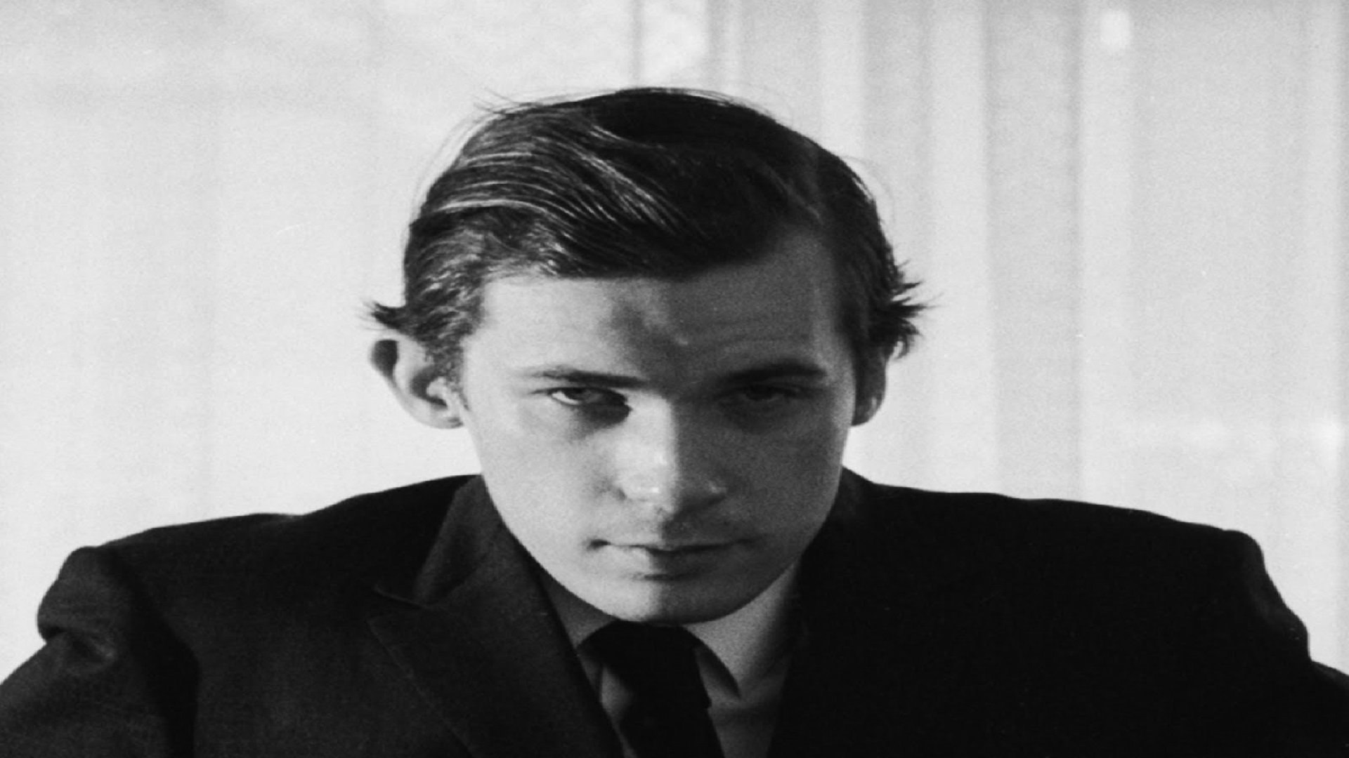 Thirty Two Short Films About Glenn Gould Review | Movie - Empire