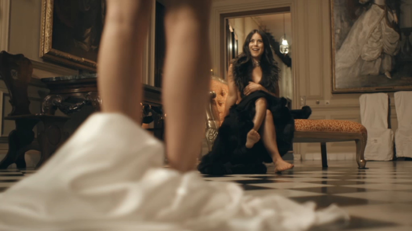 chelsea nude frontal