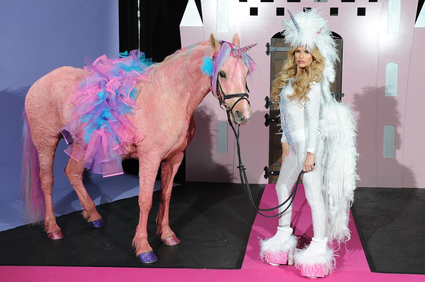 katie price pny club press launch pink horse unicorn 