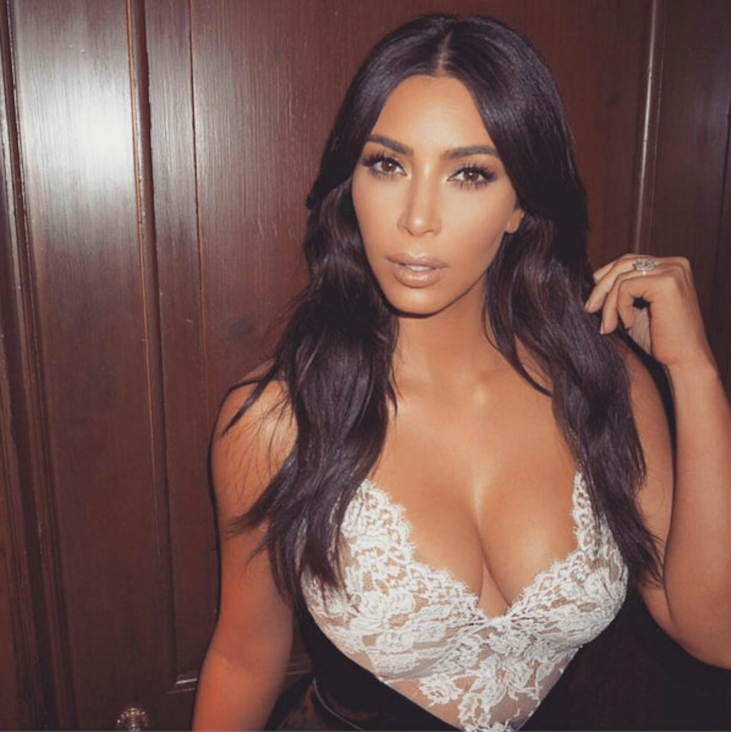 kim kardashian snapchat selfie