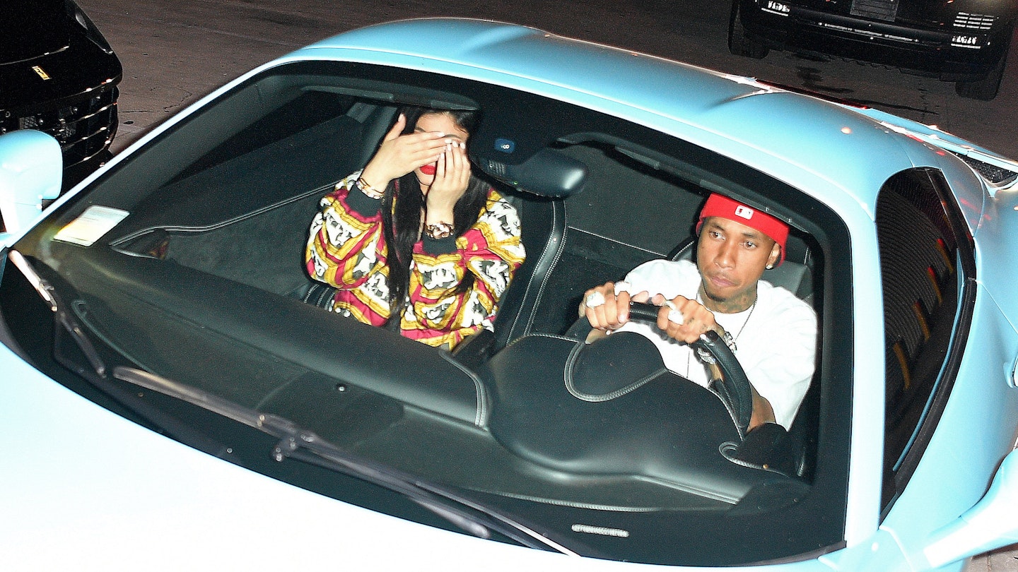 tyga and kylie jenner hide from paparazzi in june 2016