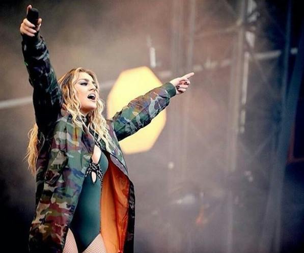 Perrie Edwards has fans in a spin over hot selfie and hot new boyfriend ...