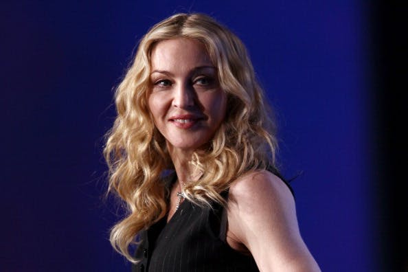 Madonna offers blowjobs to US voters on Hillary Clinton’s side