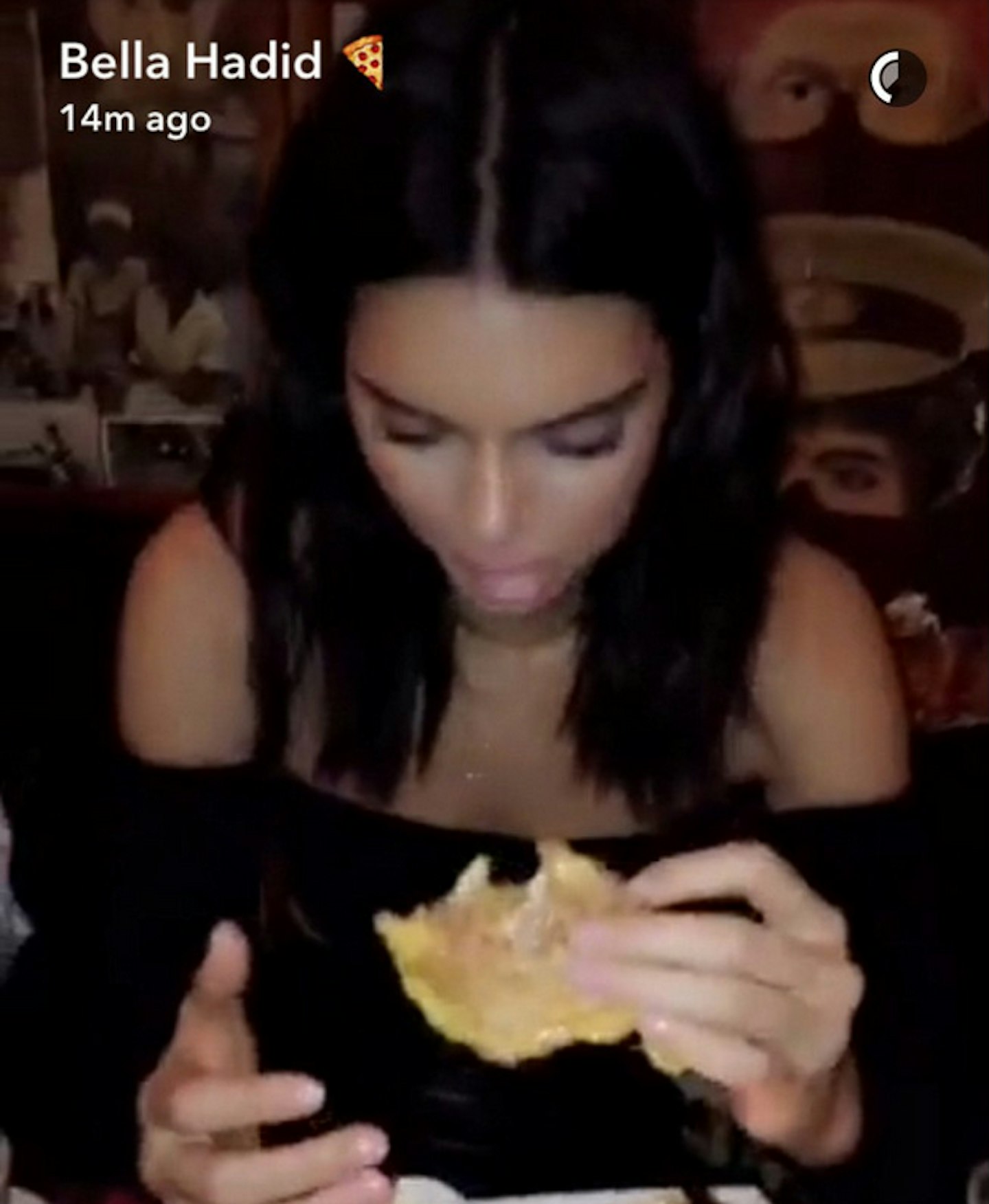 kendall jenner gigi hadid bella hadid eating