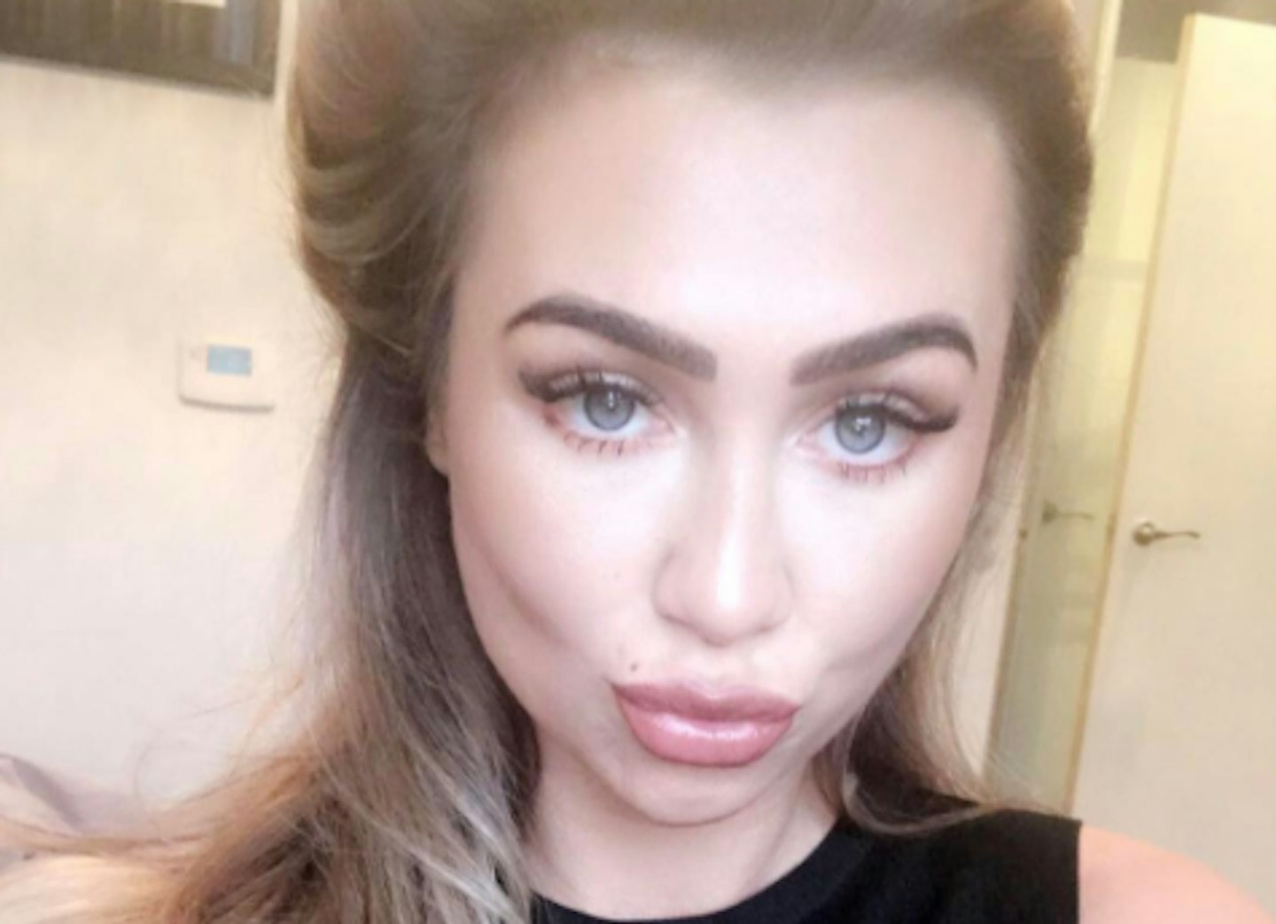 lauren goodger instagram