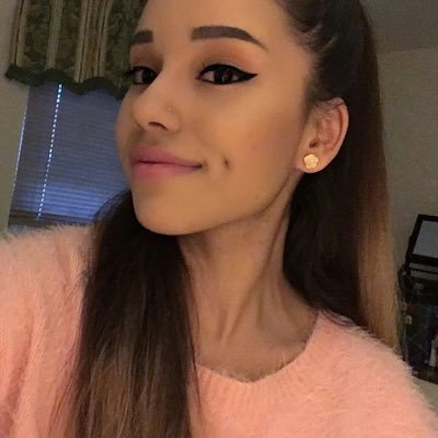 ariana-grande-lookalike-Jacky-Vasquez 