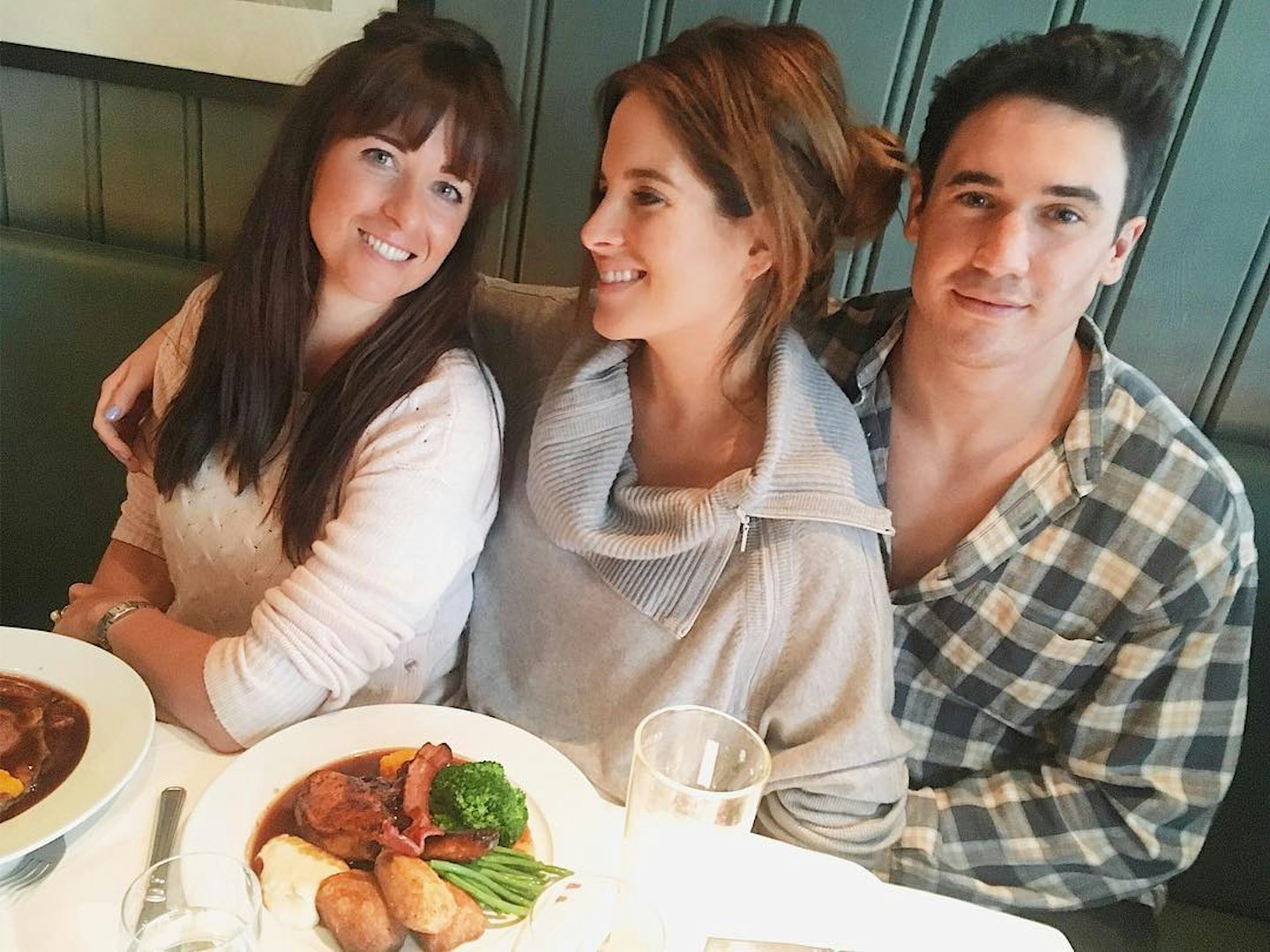 binky-felstead-josh-jp-patterson-pregnant-sunday-lunch