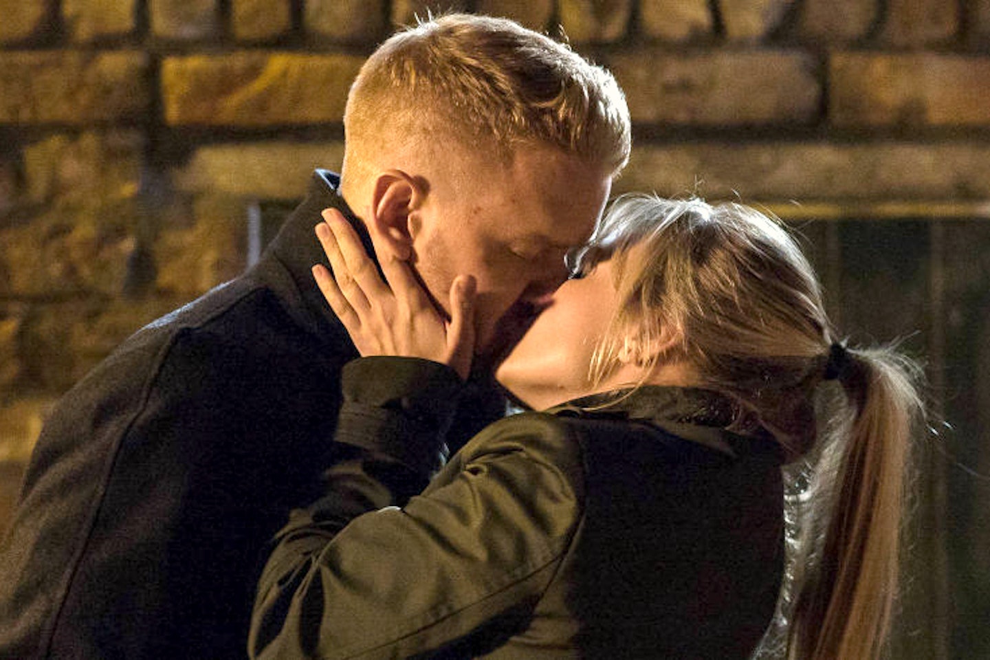 mikey-north-gary-windass-coronation-street-kissing-sarah-louise-platt