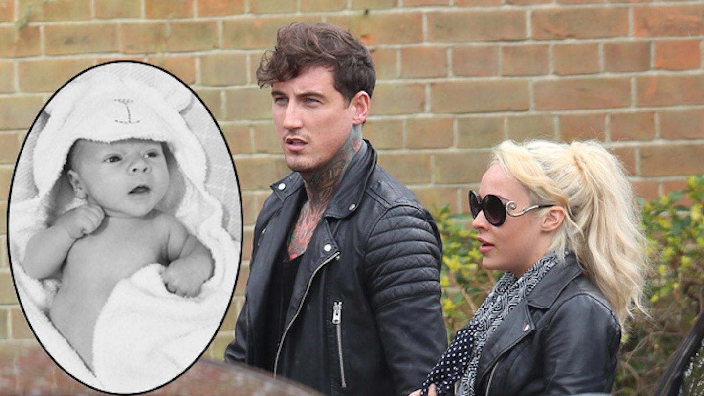 Stephanie Davis and Jeremy McConnell reunite to spend a family day out with baby Caben - Closer