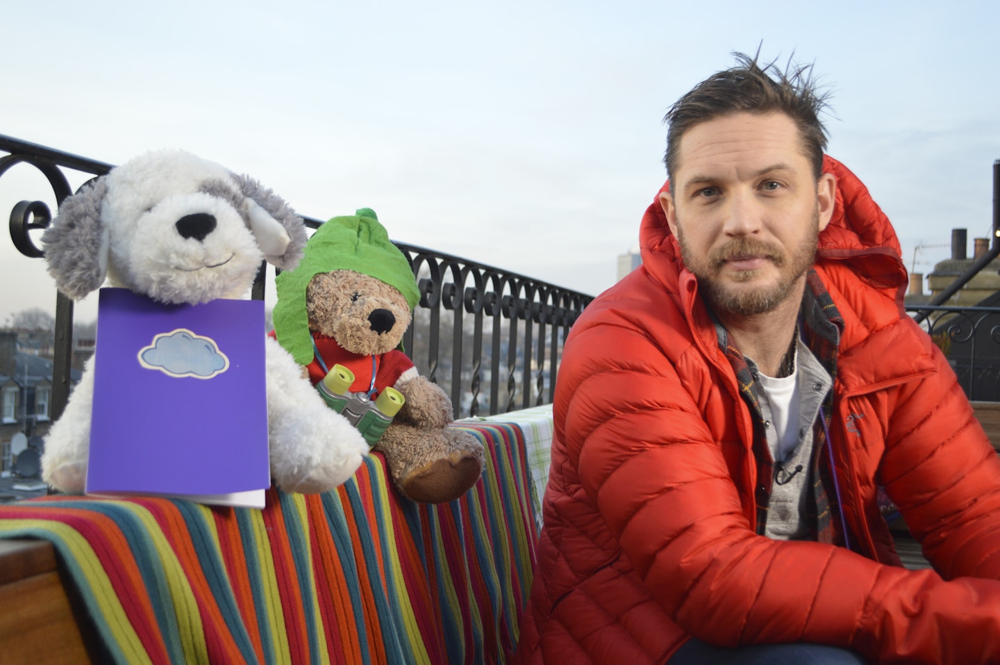 tom-hardy-reading-bedtime-stories-cbbc