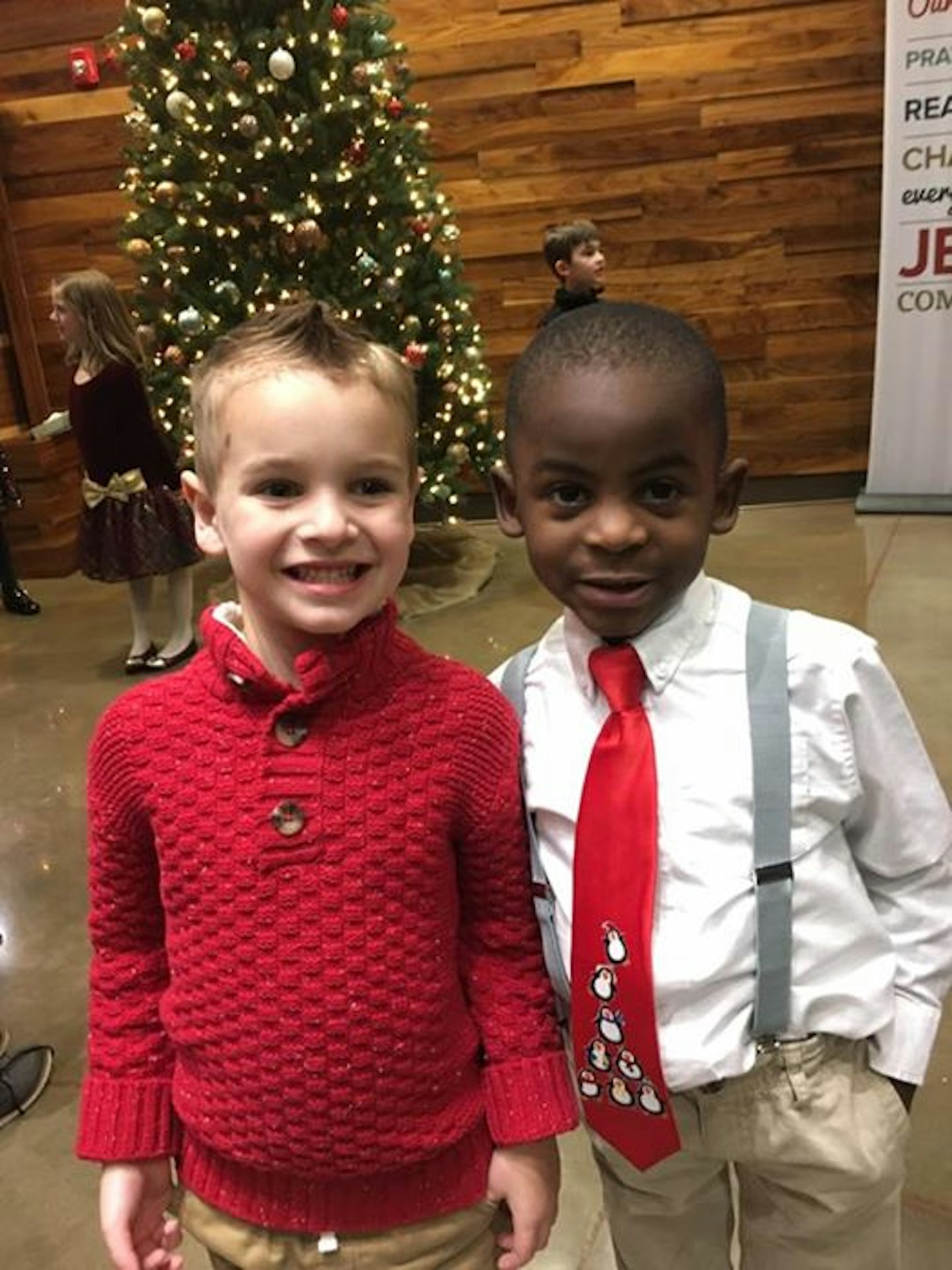 Jax and Reddy want matching haircuts