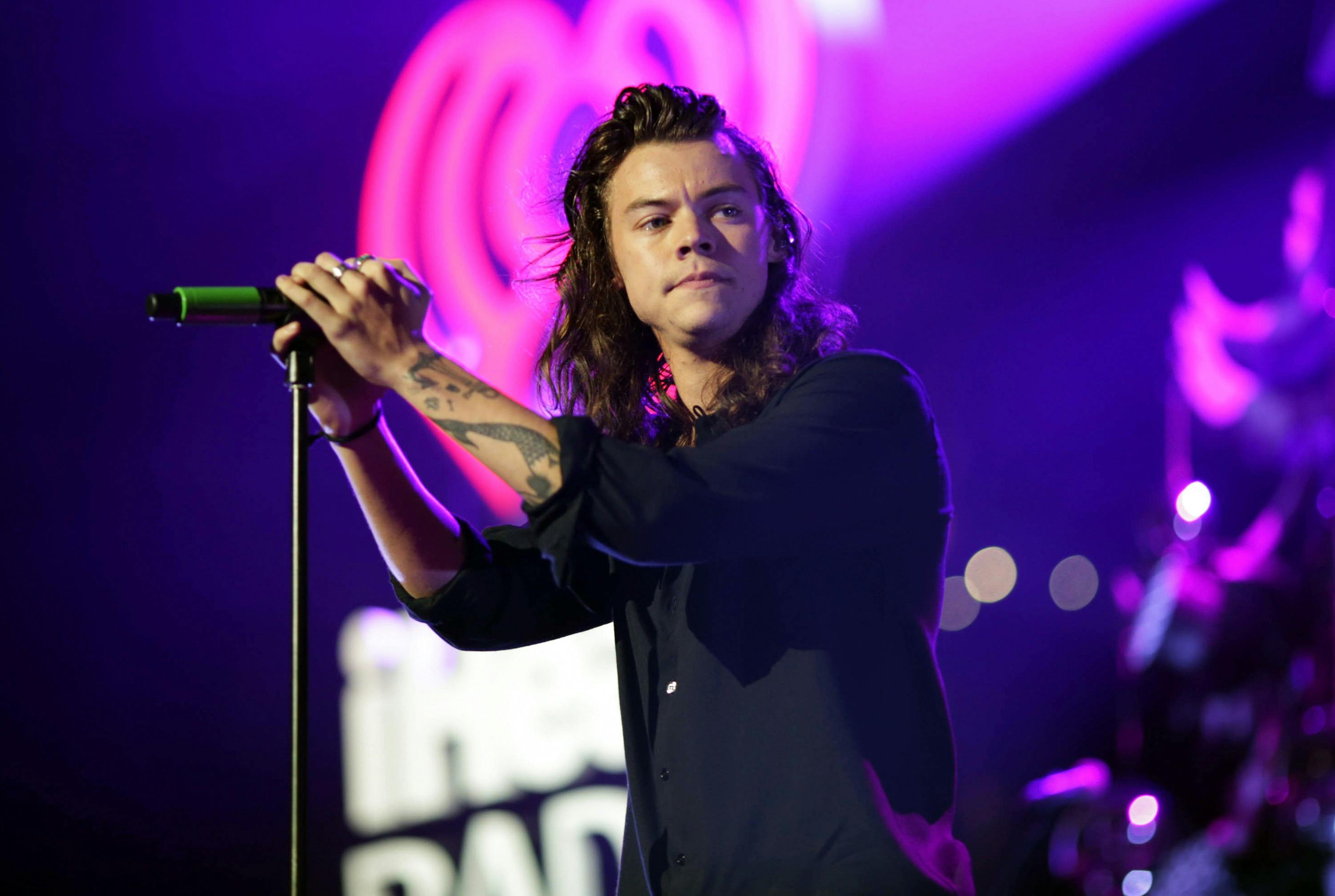 Listen To Harry Styles First Solo Single - Grazia