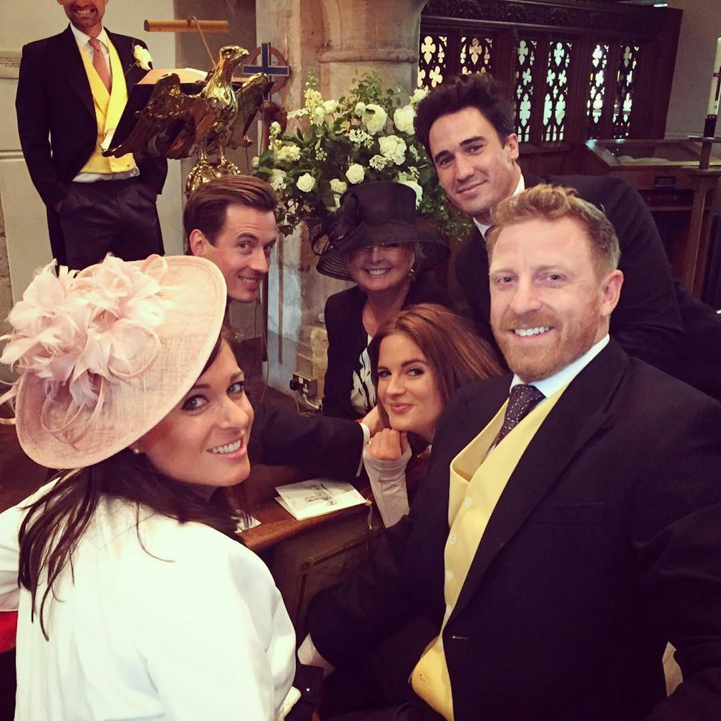 binky-felstead-pregnant-sister-anna-louise-matching-bumps-brother-oliver-wedding