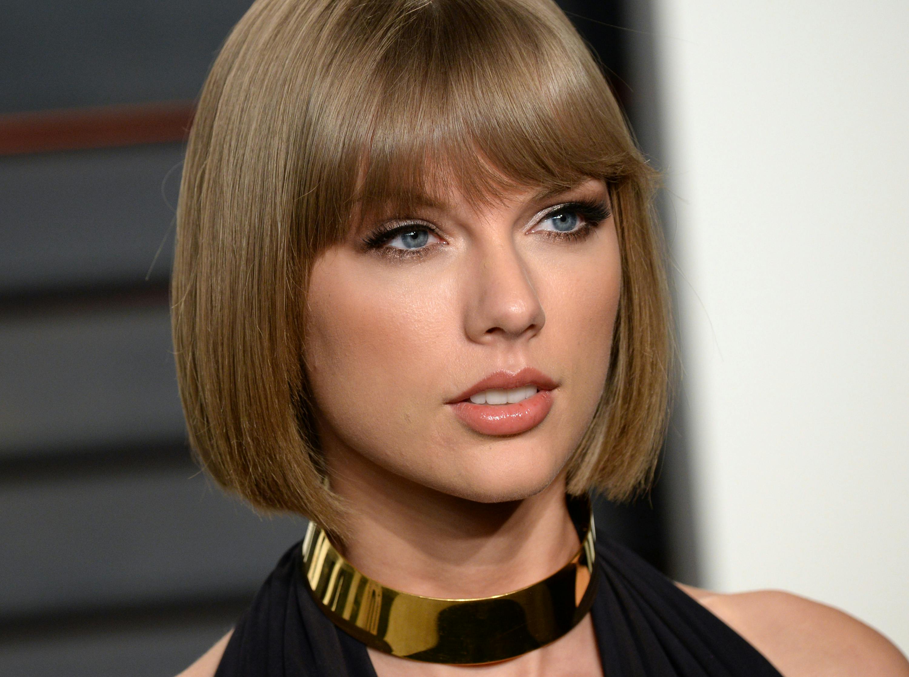 Judge Dismisses DJ's Lawsuit In Taylor Swift Groping Trial Grazia