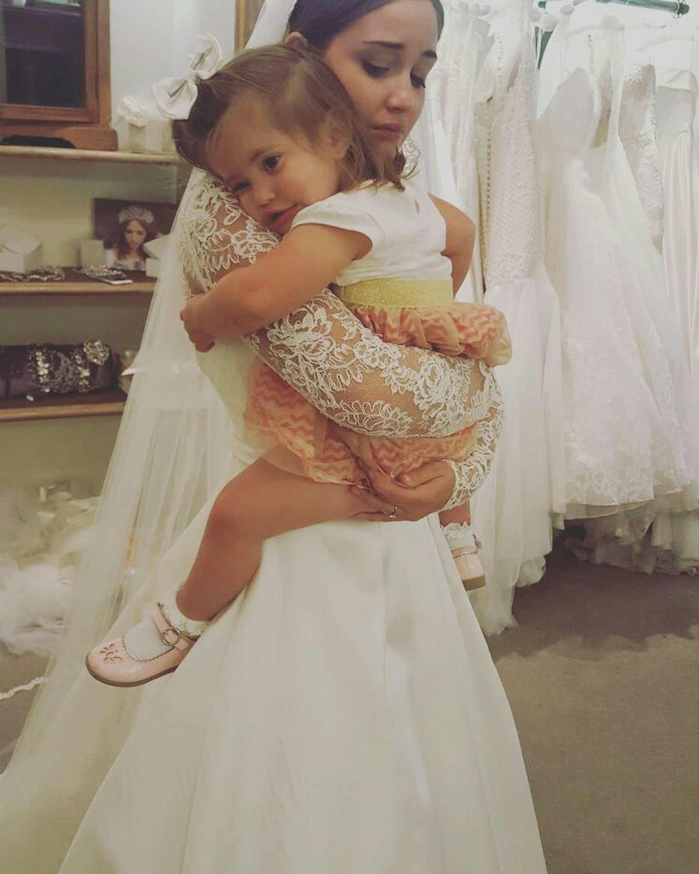 jacqueline-jossa-emotional-wedding-dress-daughter