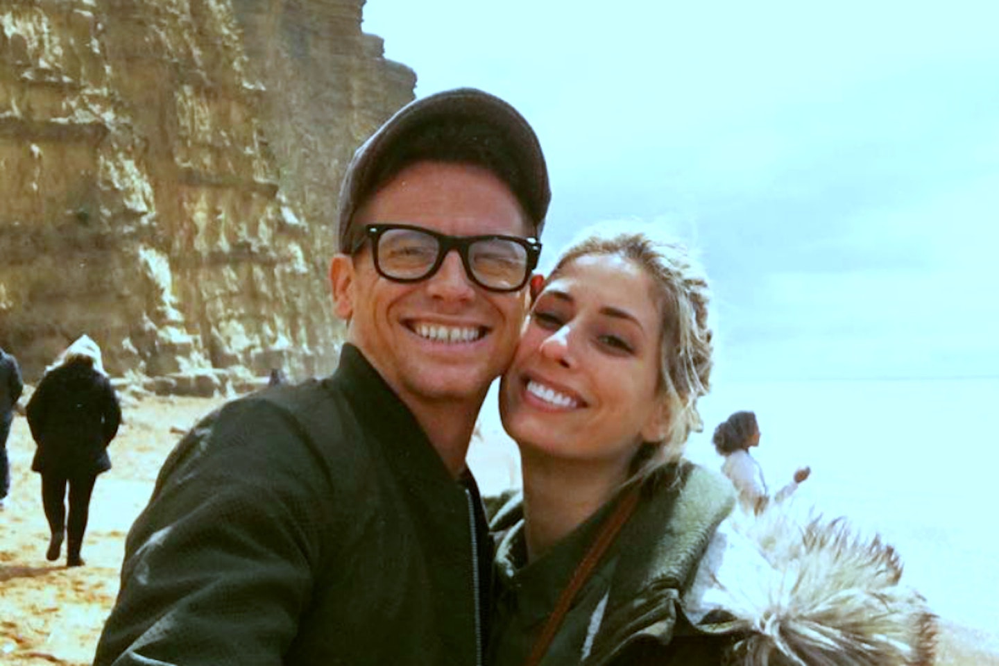stacey-solomon-tries-wedding-dresses-marry-joe-swash