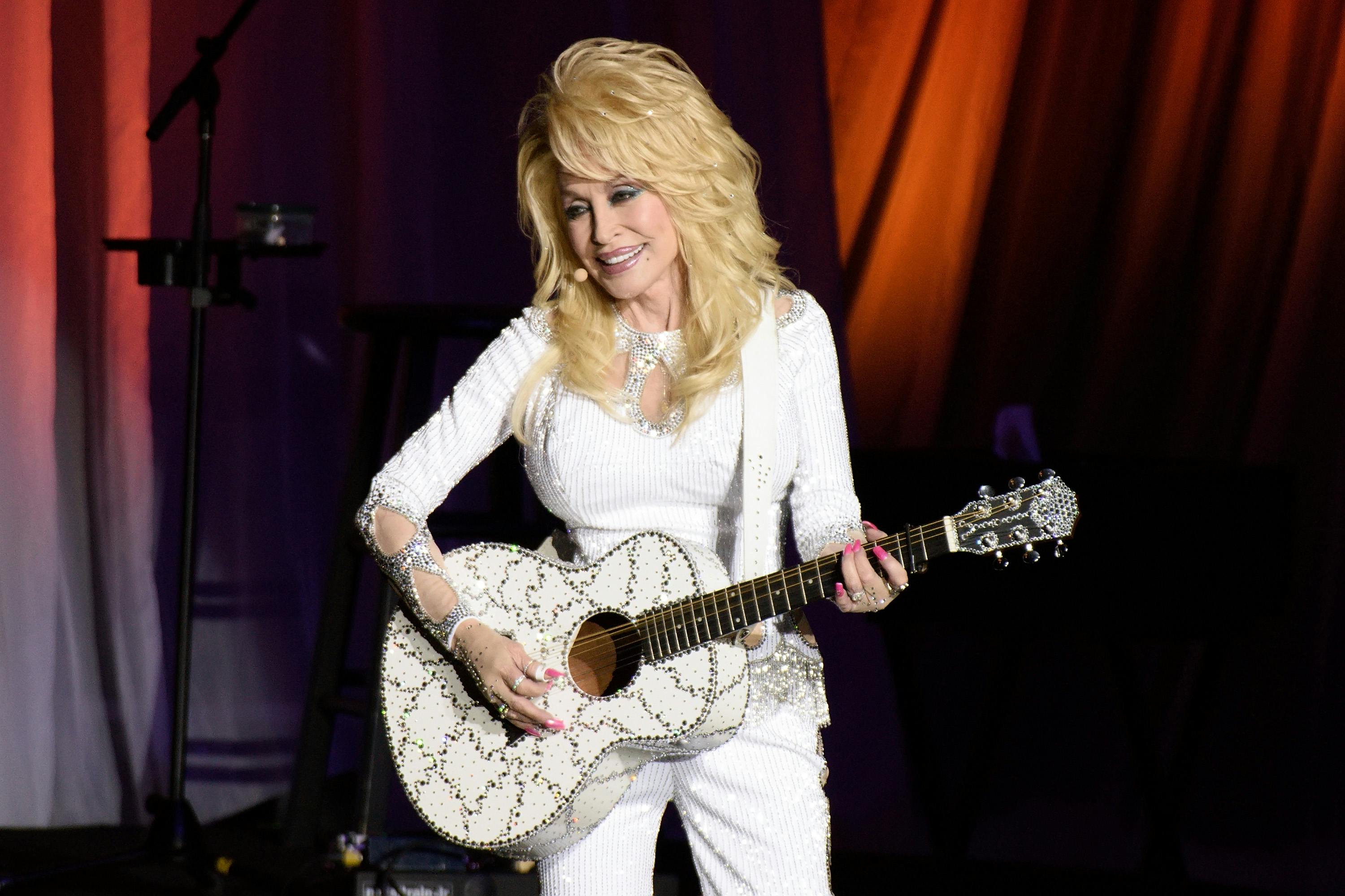 Dolly Parton Has Signed Up To Read A CBeebies Bedtime Story