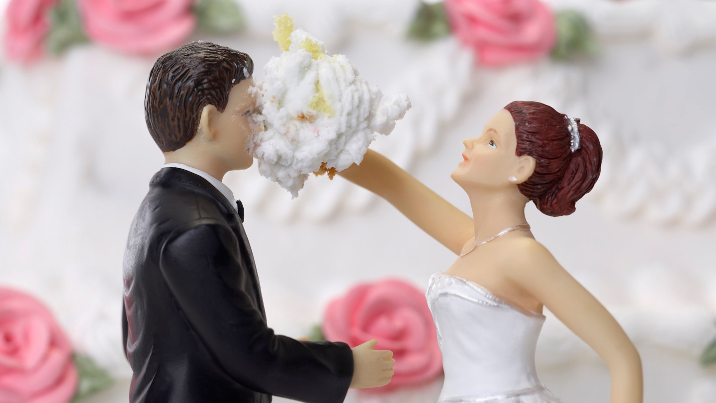 wedding cake bride and groom 