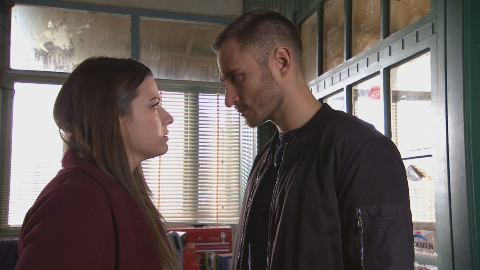 Lindsay Rooks Hollyoaks spoilers: Lindsey Roscoe is four months pregnant - and guess ...