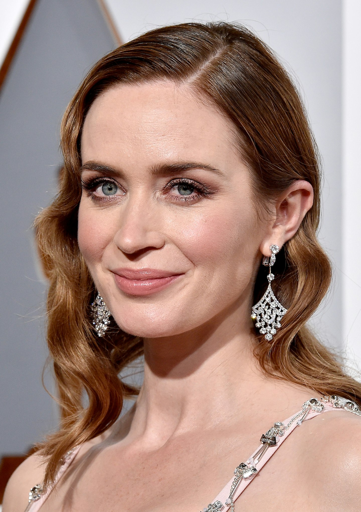 emily blunt oscars red carpet