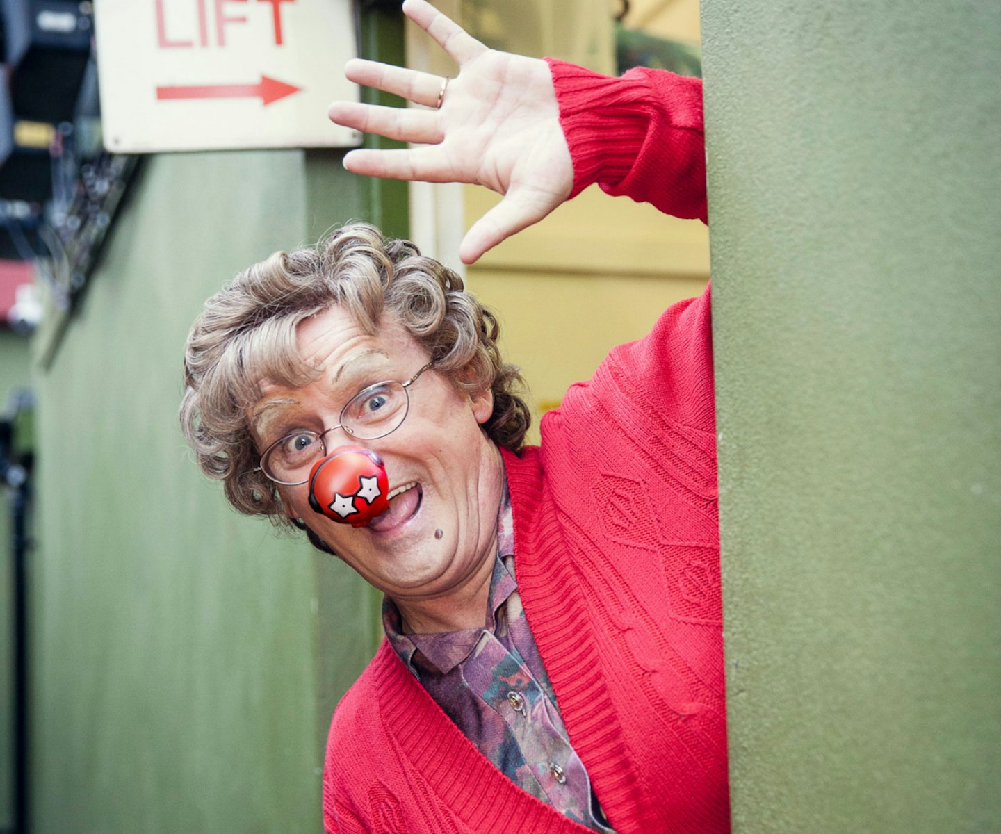 all-round-to-mrs-browns-agnes-brendan-o-carroll-red-nose-day