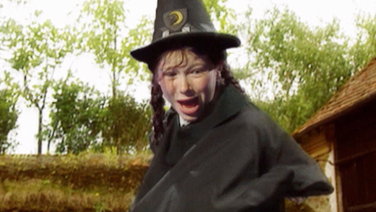 17 Reasons Why The Worst Witch s Mildred Hubble Is All Of Us Heat 17-reasons-why-the-worst-witch-s-mildred-hubble-is-all-of-us-heat