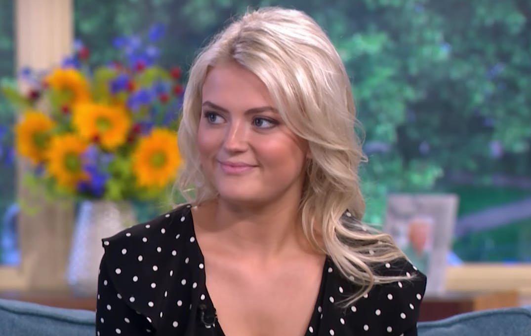Coronation Streets Lucy Fallon reveals evil Nathan is planning to sell Bethany Platt abroad into a sex ring Entertainment Closer pic