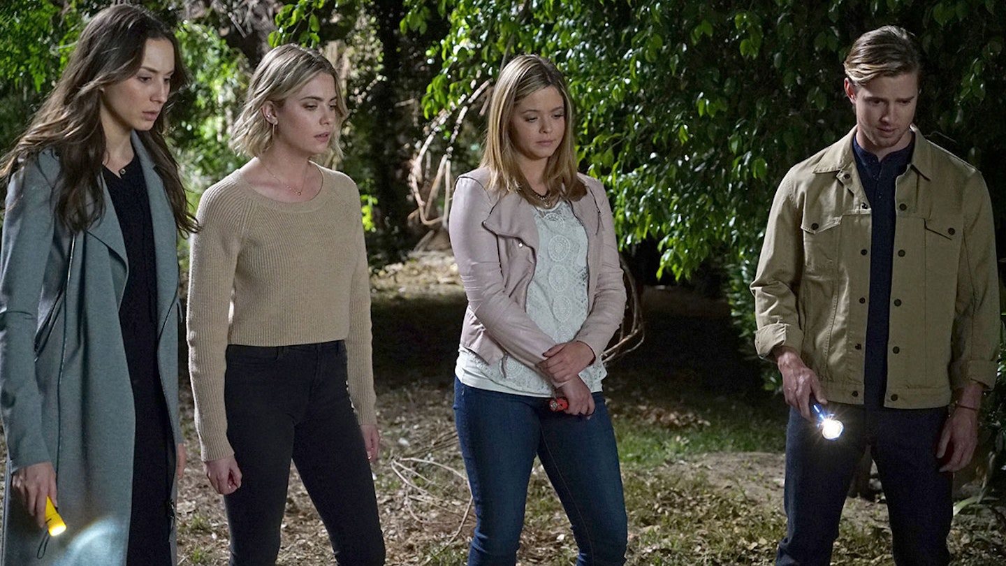 Ashley (second from the left) in Pretty Little Liars