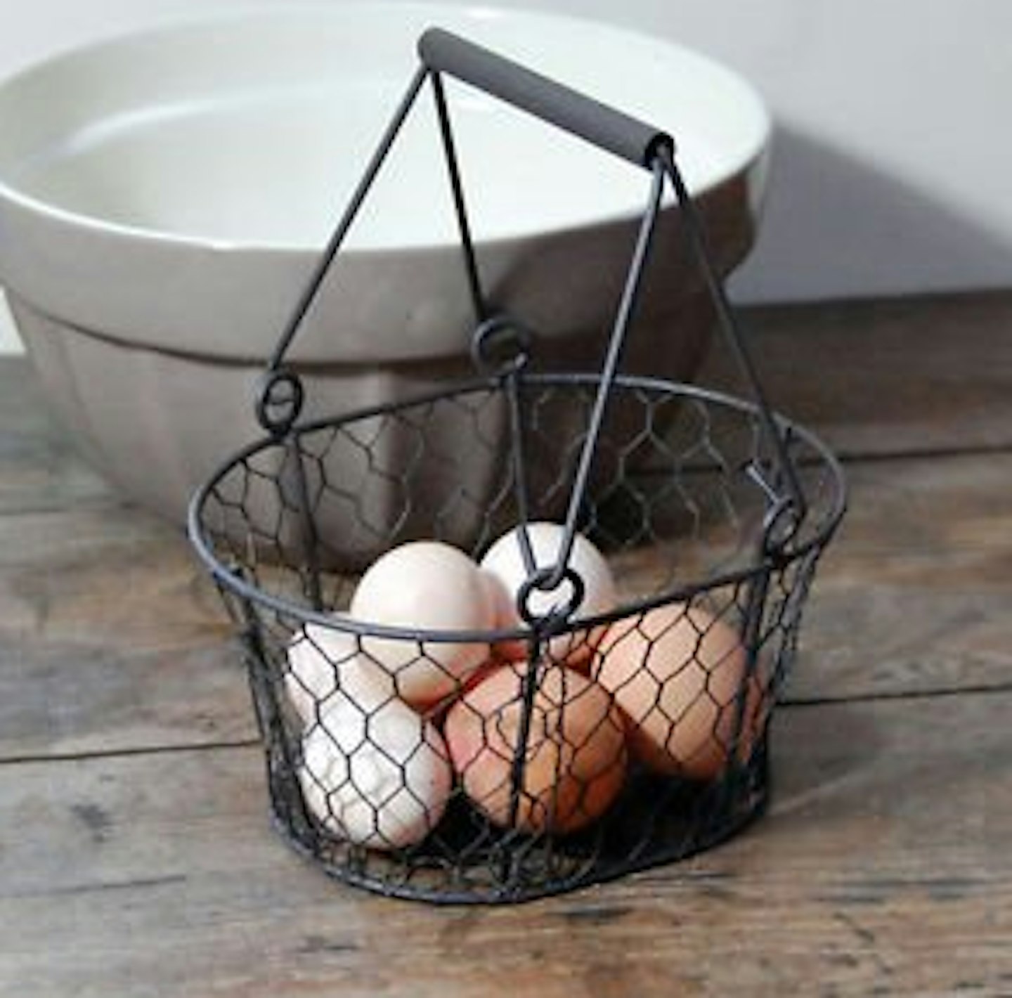 egg-basket-love-island-party