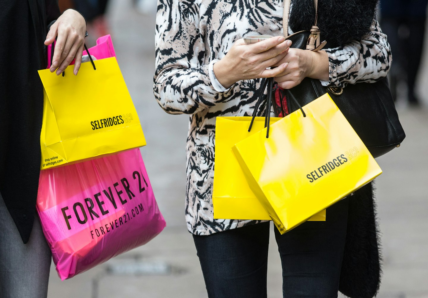 Shoppers On Black Friday Earlier This Year In London &ndash; Nov 2015 [Rex]