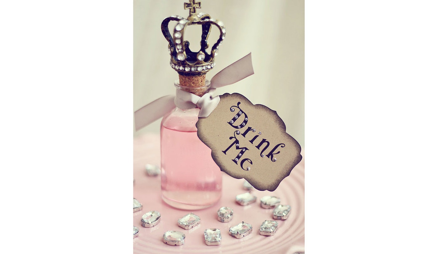 Alice In Wonderland wedding ideas