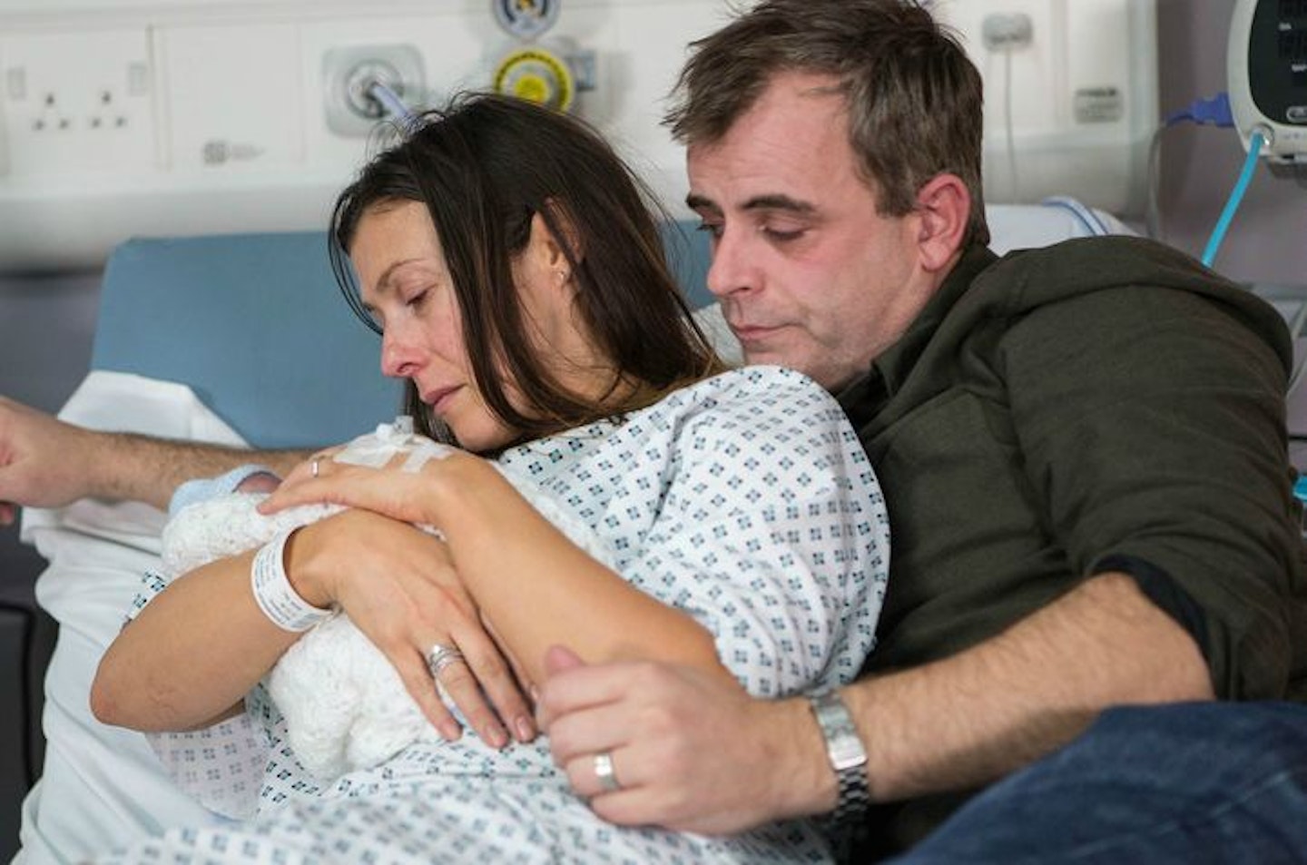 kym-marsh-struggles-tears-thismorning-caller-stillbirth-36-weeks-sands