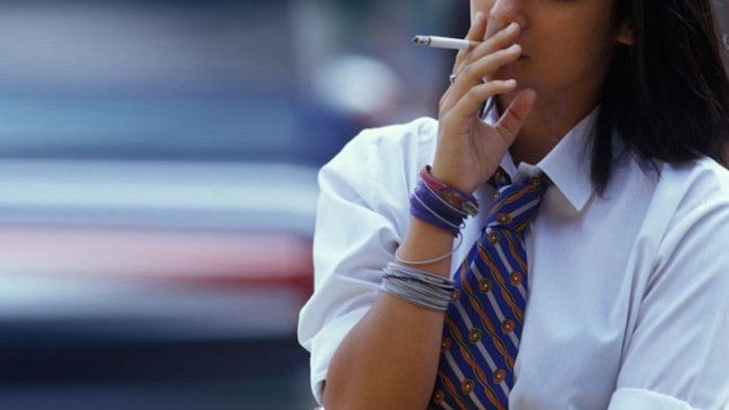 girl-smoking-school-uniform