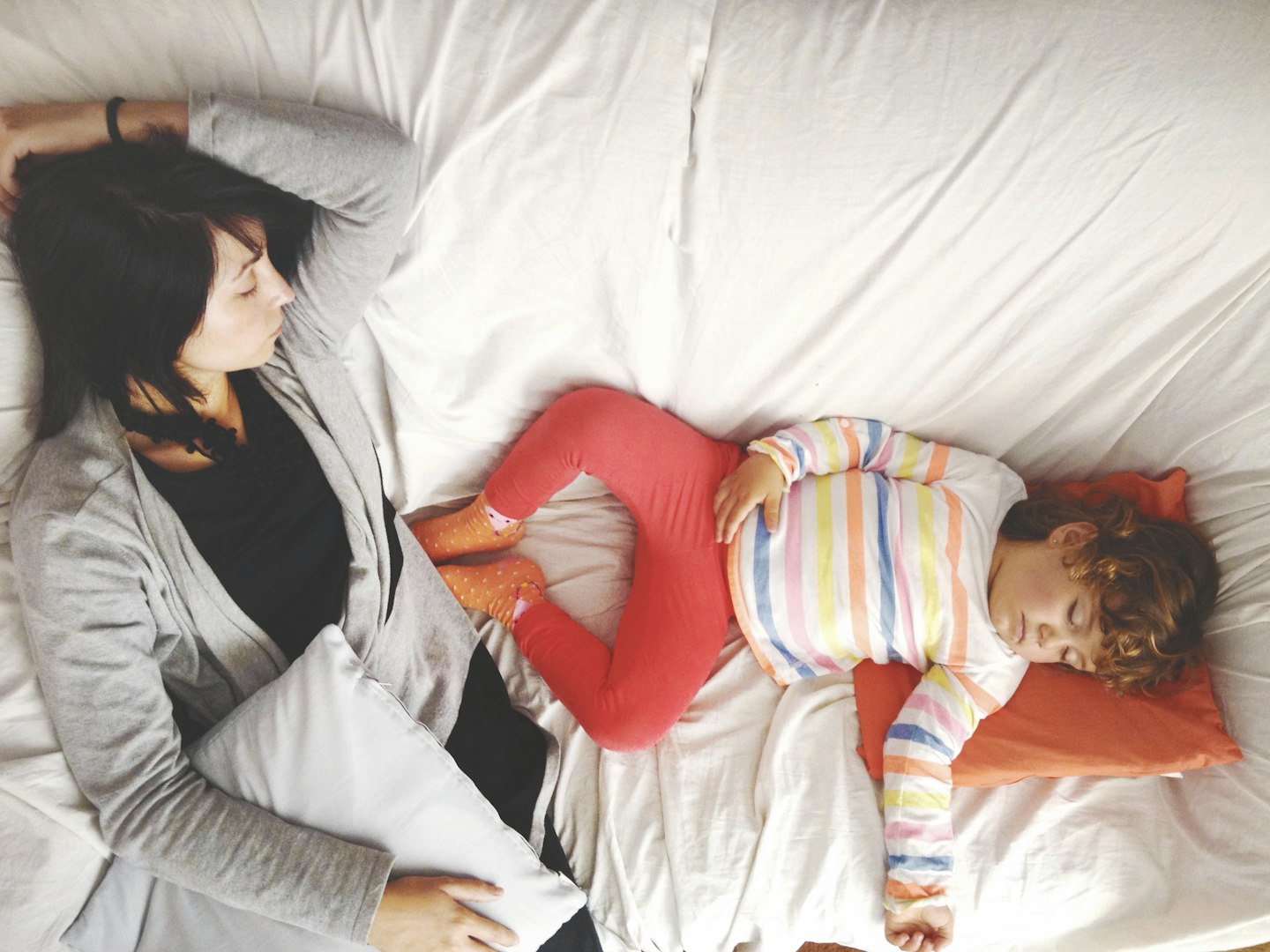 Co-sleeping babies, children