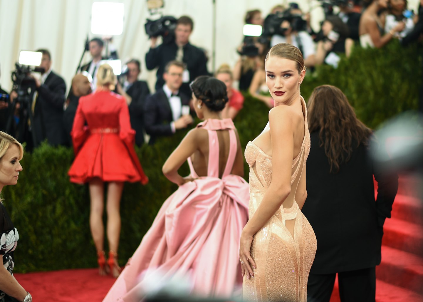 rosie huntington whiteley, met gala 2015